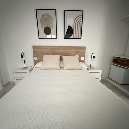 Hostal Merino Jedula ภายนอก รูปภาพ